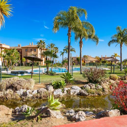 Dreamlike Terraced Penthouse Enhanced by Endless Horizons Views