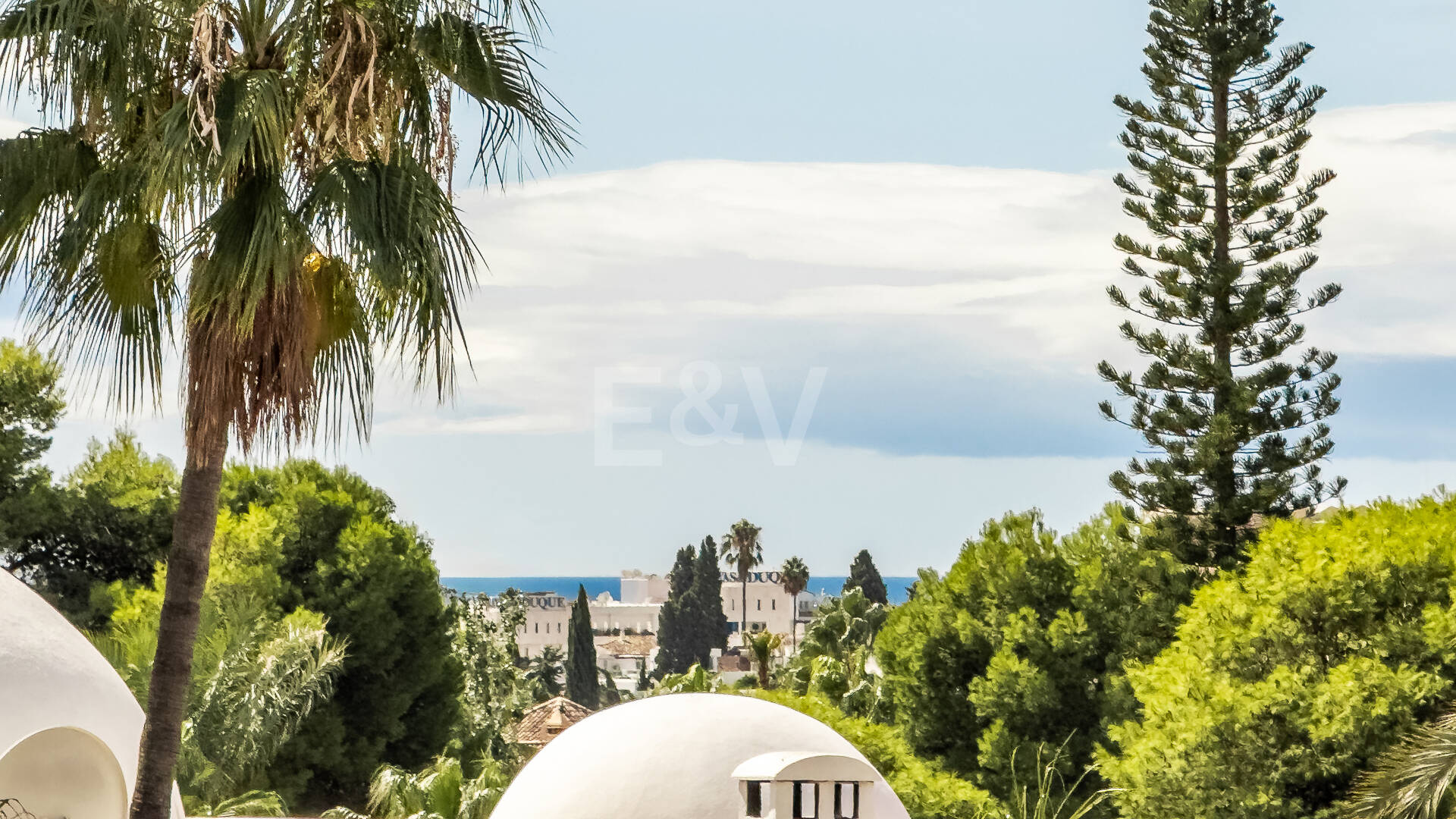Penthouse with impressive Rooftop Solarium in Nueva Andalucía