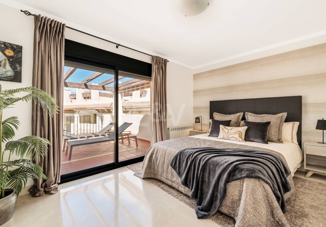 Penthouse with impressive Rooftop Solarium in Nueva Andalucía