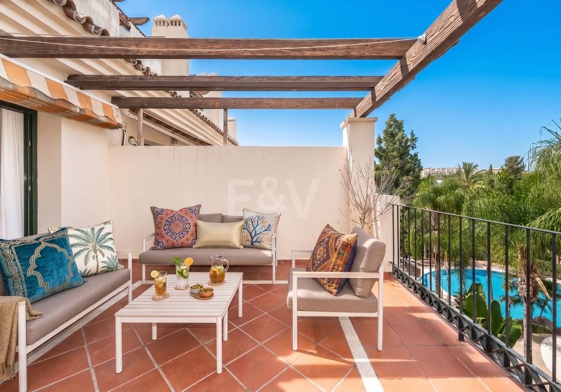 Penthouse with impressive Rooftop Solarium in Nueva Andalucía