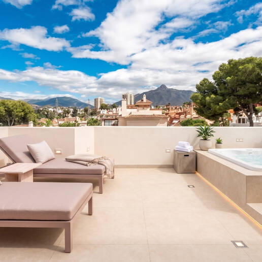 Penthouse with impressive Rooftop Solarium in Nueva Andalucía