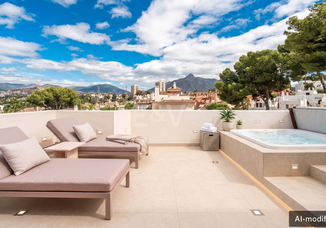 Penthouse with impressive Rooftop Solarium in Nueva Andalucía