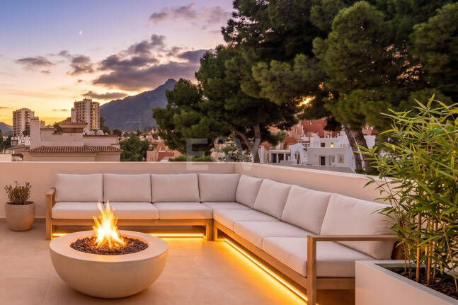 Penthouse with impressive Rooftop Solarium in Nueva Andalucía
