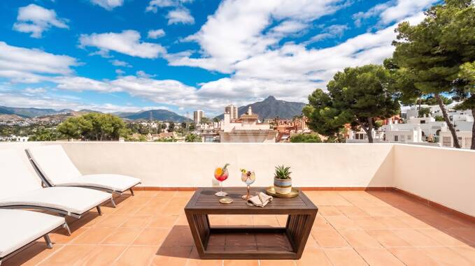 Takvåning till salu i Nueva Andalucia, Marbella