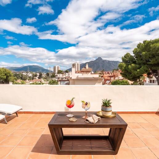 Penthouse with impressive Rooftop Solarium in Nueva Andalucía