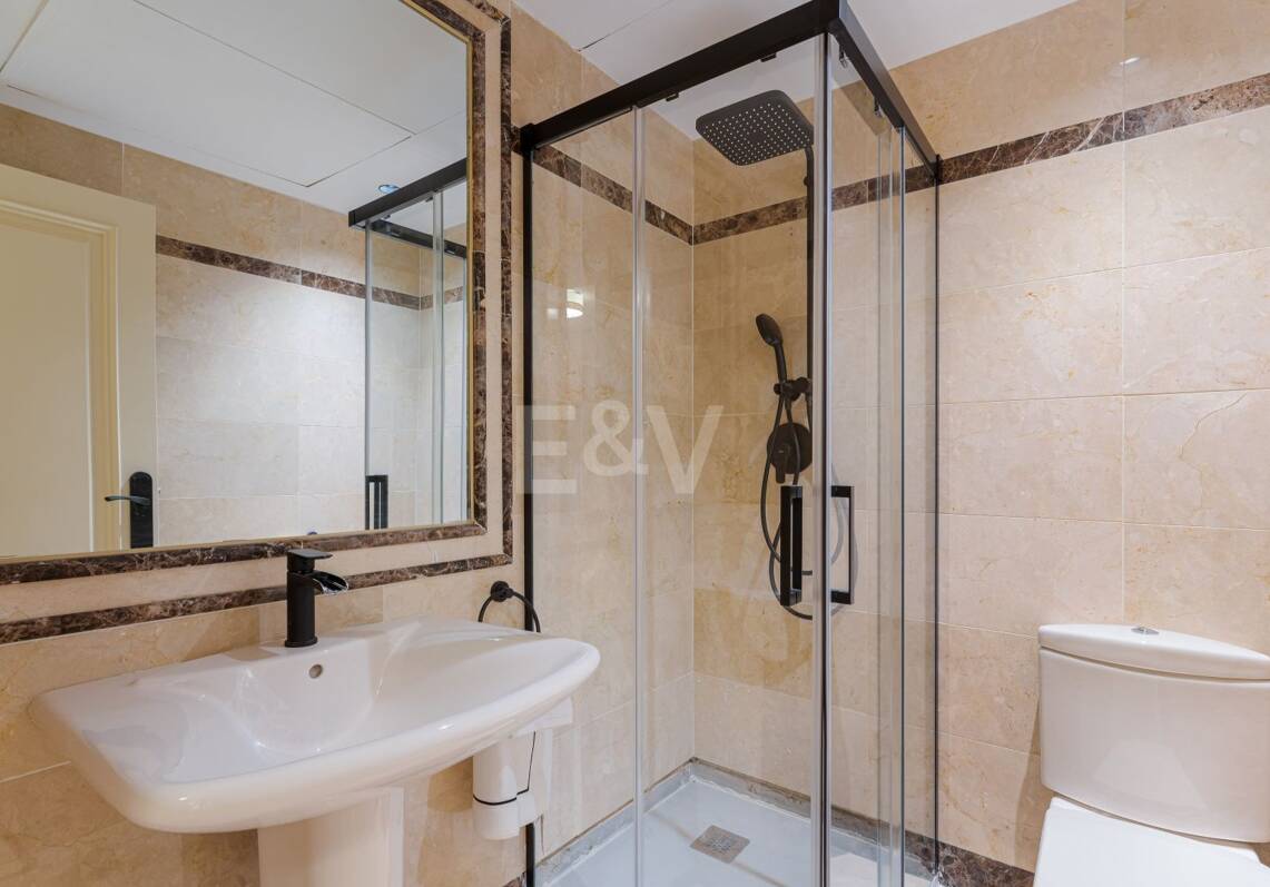 Acogedor apartamento en planta baja en Montebello Hills