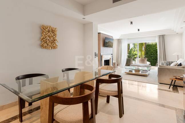 Acogedor apartamento en planta baja en Montebello Hills