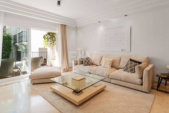 Acogedor apartamento en planta baja en Montebello Hills