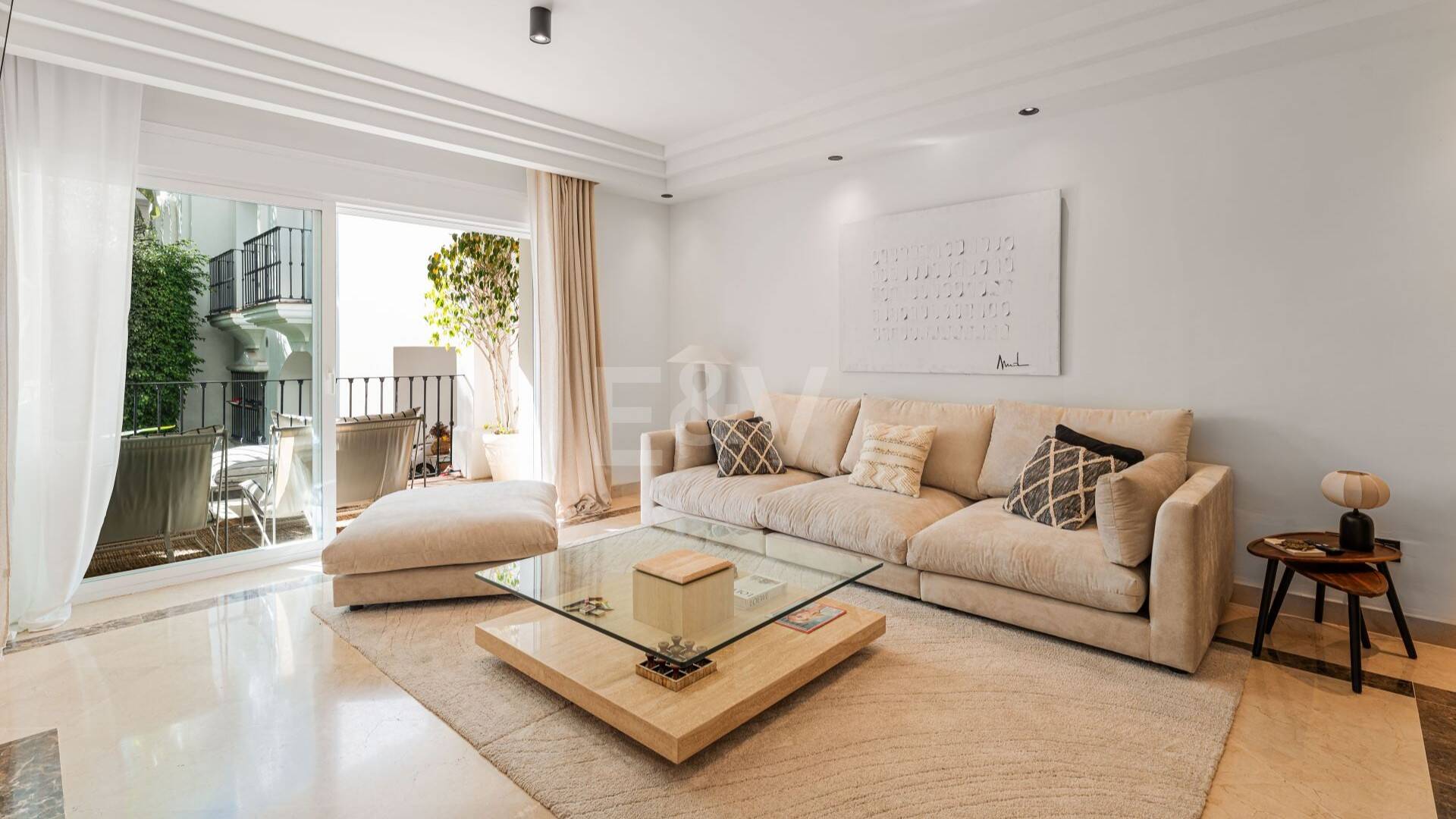 Acogedor apartamento en planta baja en Montebello Hills