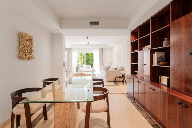 Acogedor apartamento en planta baja en Montebello Hills