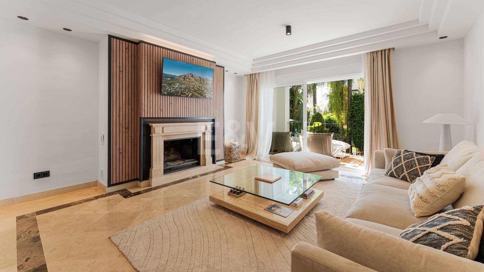 Apartament na parterze na sprzedaż w Marbella Hill Club, Marbella Golden Mile