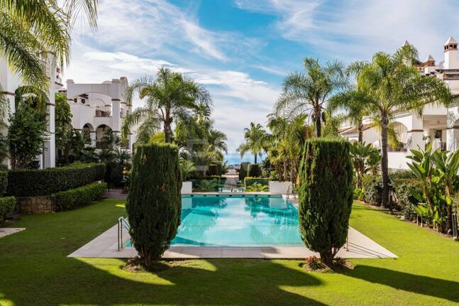 Acogedor apartamento en planta baja en Montebello Hills