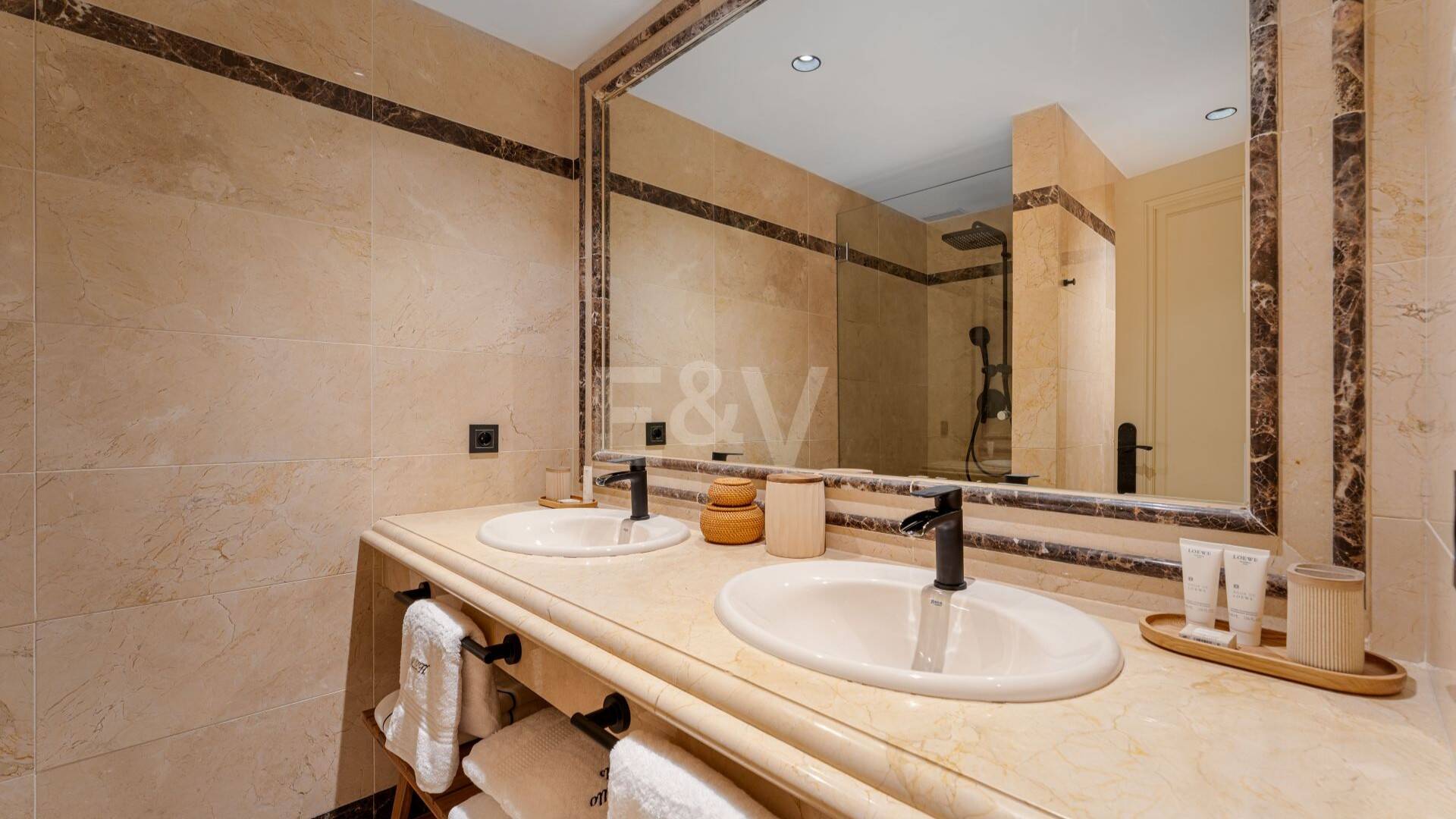 Acogedor apartamento en planta baja en Montebello Hills