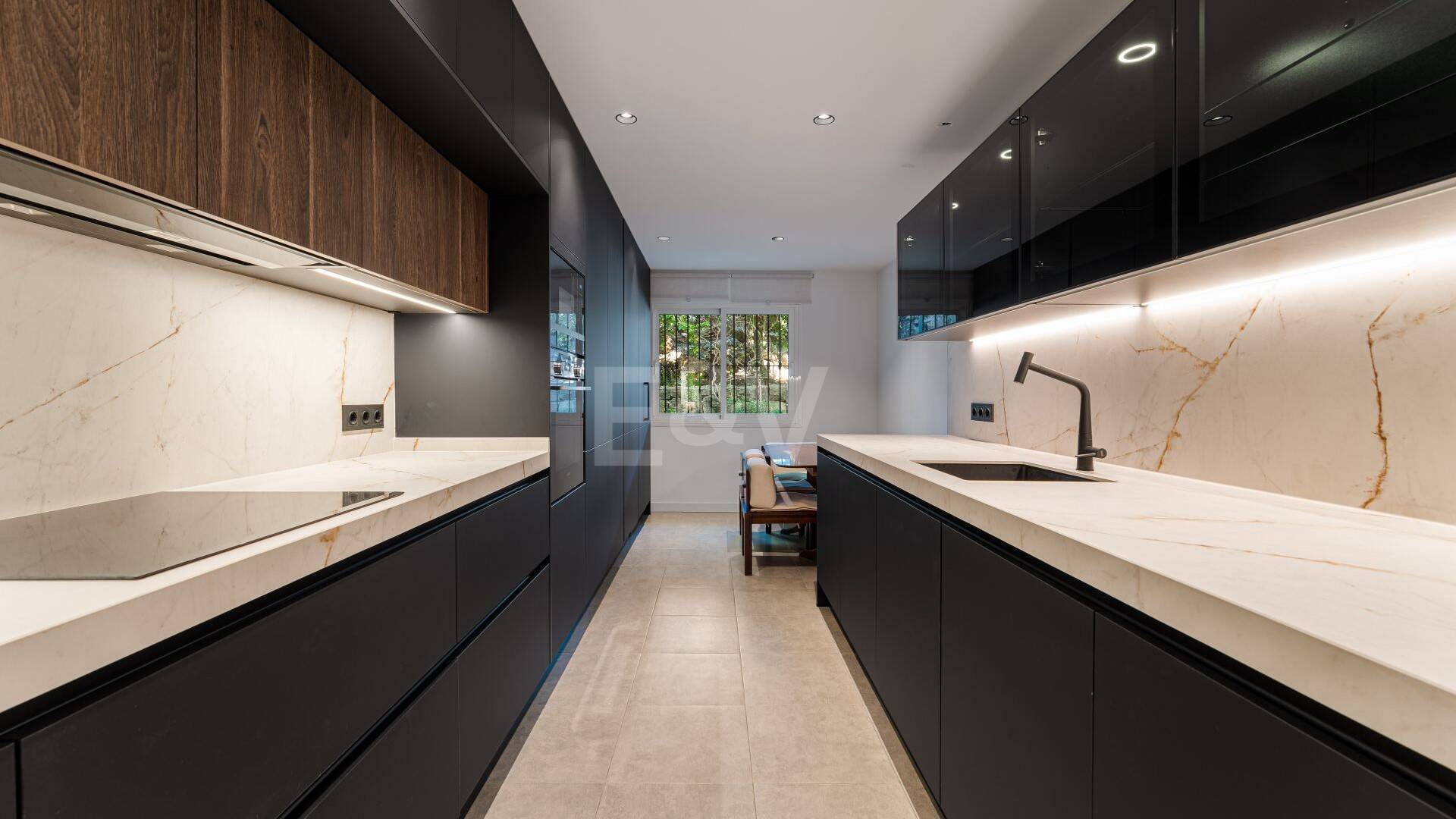 Acogedor apartamento en planta baja en Montebello Hills