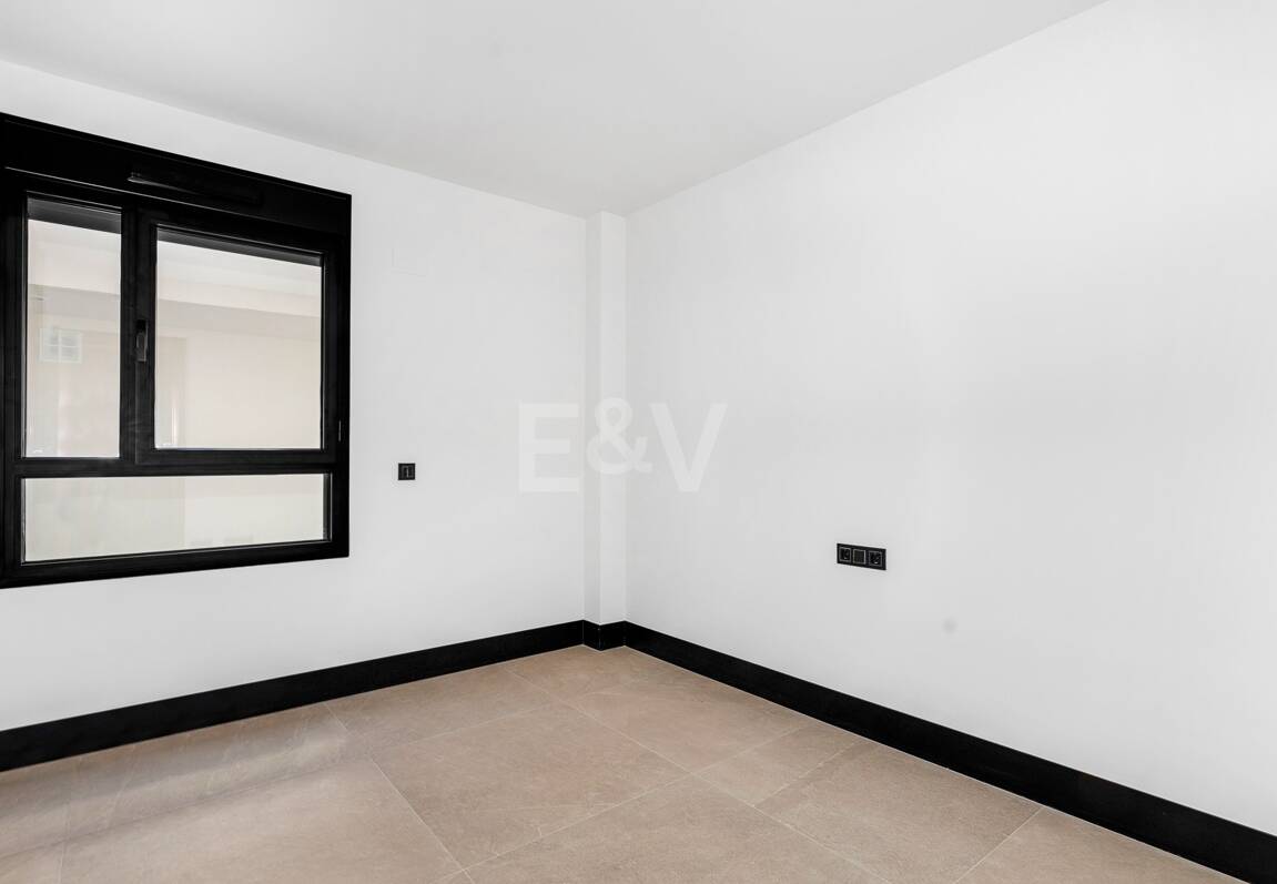 Luxury brand new apartment with open sea views