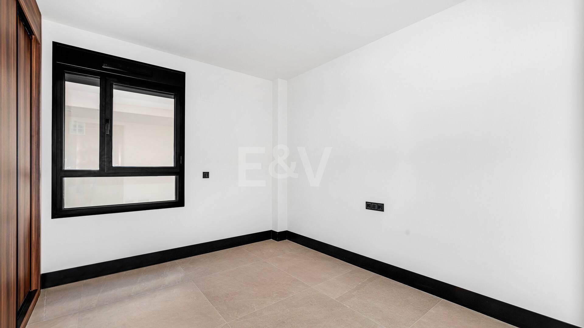 Luxury brand new apartment with open sea views