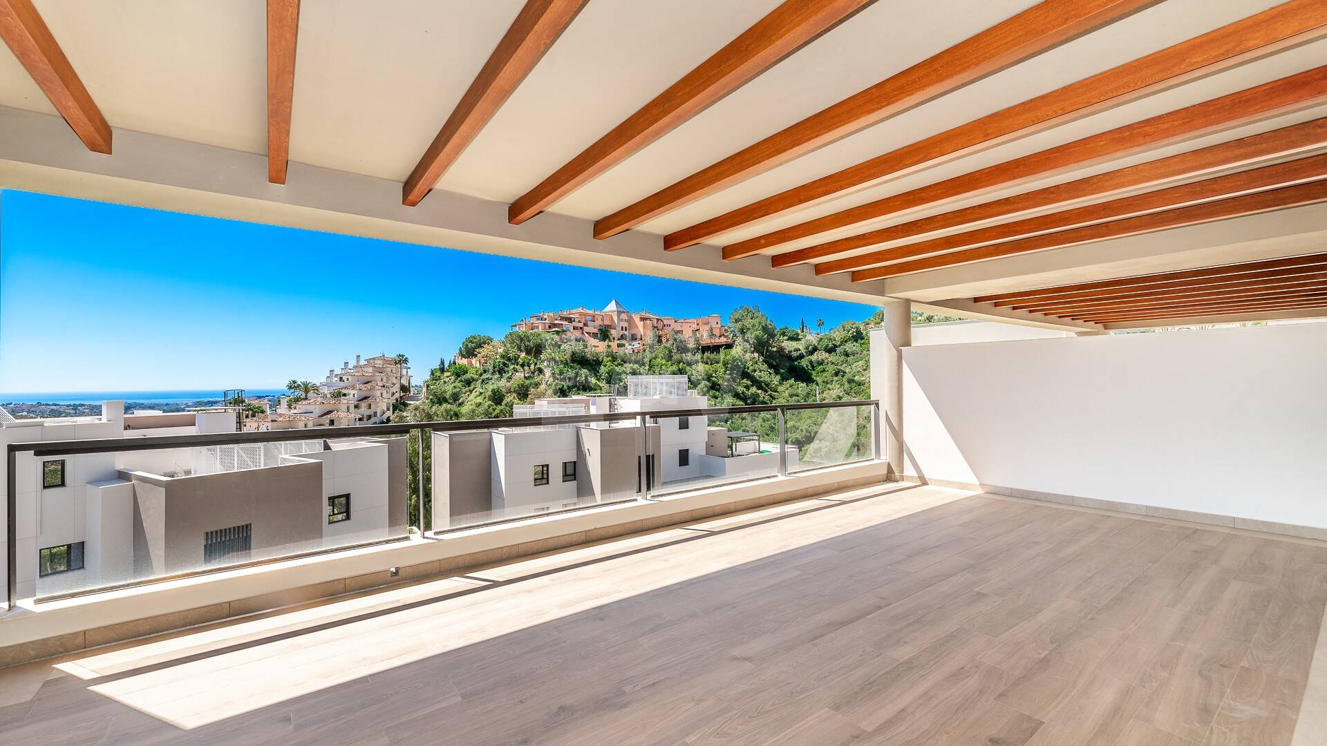 Luxury brand new apartment with open sea views