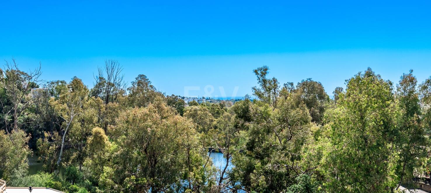 Lujoso apartamento a estrenar con vistas abiertas al mar