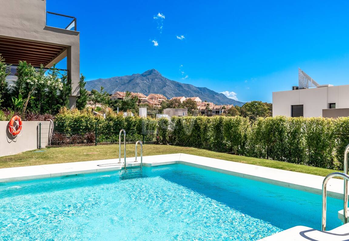 Luxury brand new apartment with open sea views