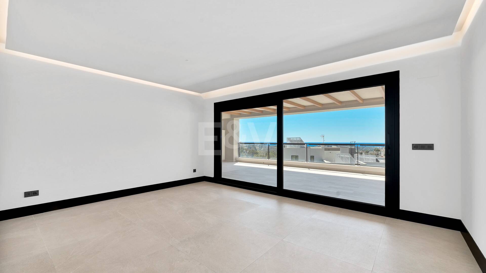 Luxury brand new apartment with open sea views