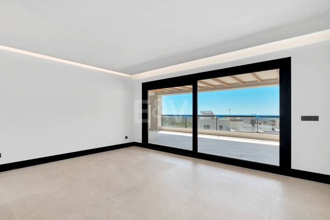 Luxury brand new apartment with open sea views