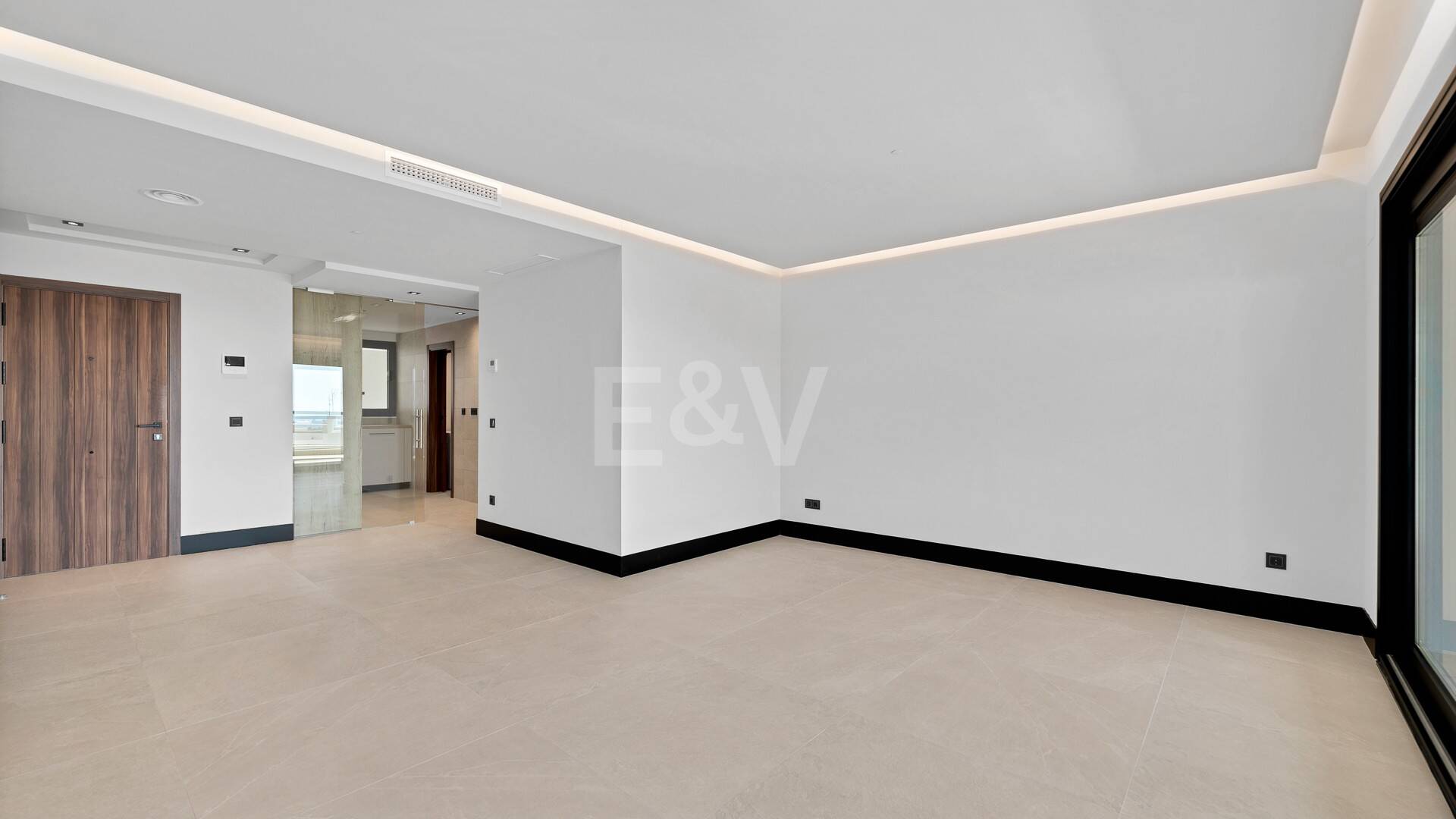 Luxury brand new apartment with open sea views