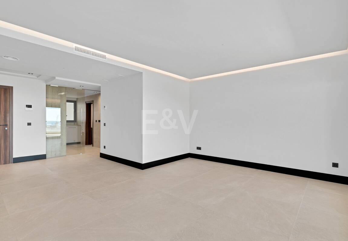 Luxury brand new apartment with open sea views