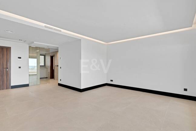 Luxury brand new apartment with open sea views