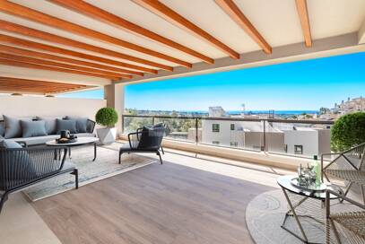 Luxury brand new apartment with open sea views