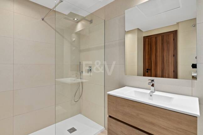 Luxury brand new apartment with open sea views