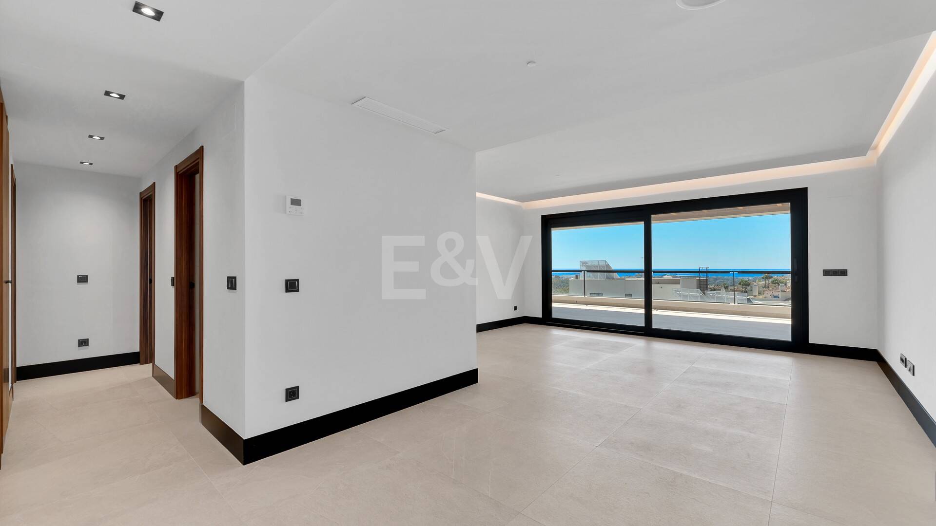 Luxury brand new apartment with open sea views