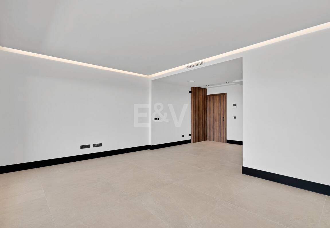 Luxury brand new apartment with open sea views