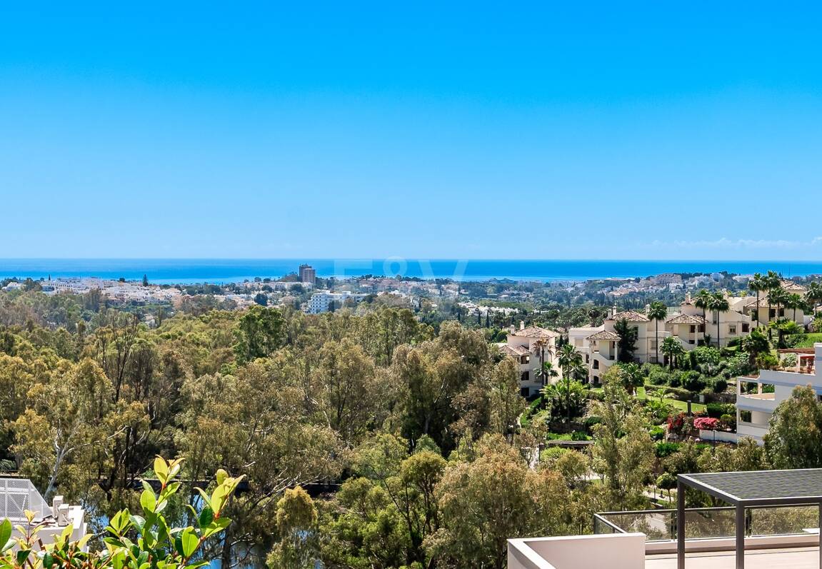 Luxury brand new apartment with open sea views