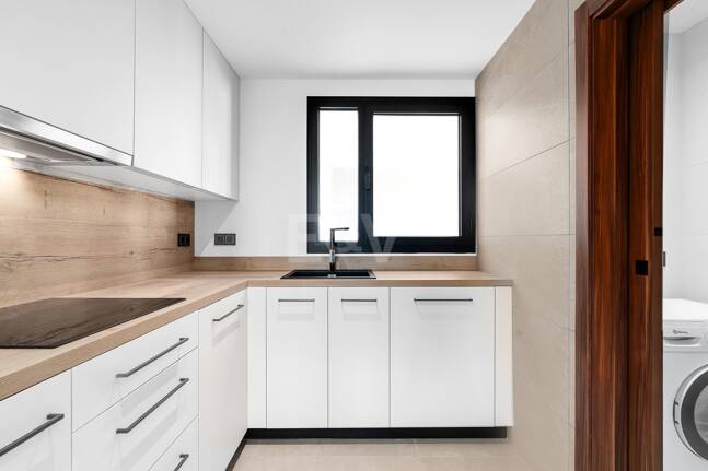 Luxury brand new apartment with open sea views