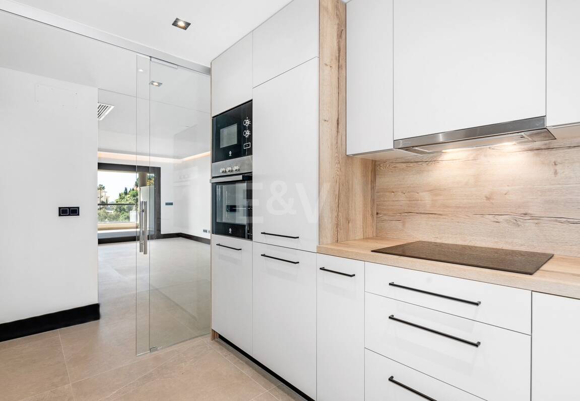 Luxury brand new apartment with open sea views