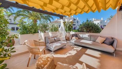 Elegant 3 Bedroom Apartment in Aldea Blanca, Walking Distance to Puerto Banús