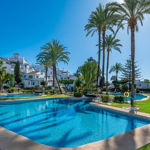 Markplanslägenhet till salu i Nueva Andalucia, Marbella