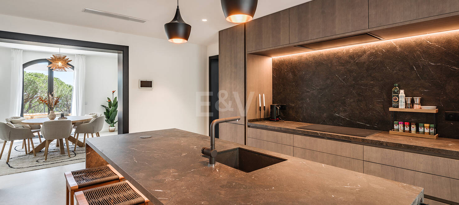 Exquisit renovierte Luxusvilla mit Meerblick