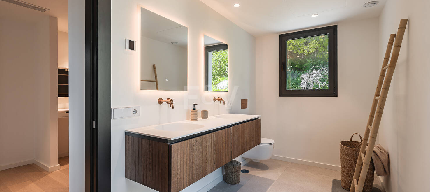 Exquisit renovierte Luxusvilla mit Meerblick