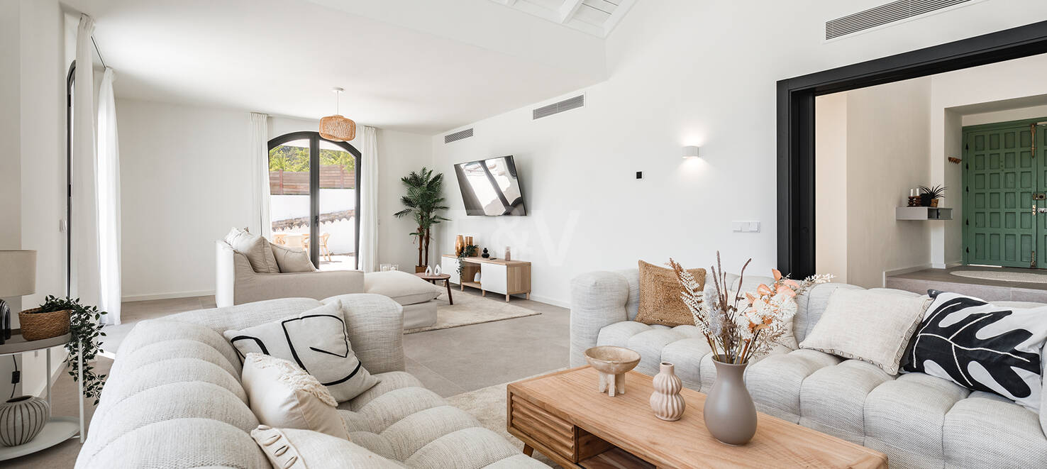 Exquisit renovierte Luxusvilla mit Meerblick