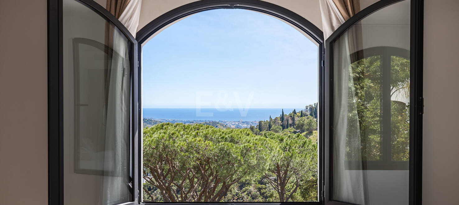 Exquisit renovierte Luxusvilla mit Meerblick