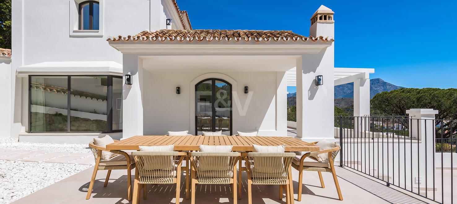 Exquisit renovierte Luxusvilla mit Meerblick