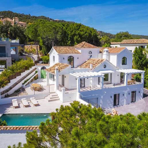 Exquisit renovierte Luxusvilla mit Meerblick