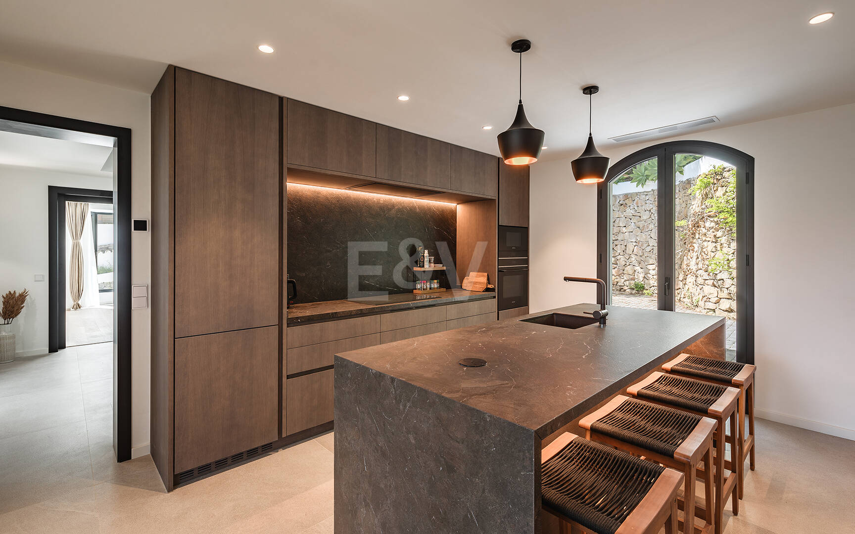 Exquisit modernisierte Luxusvilla mit Meerblick