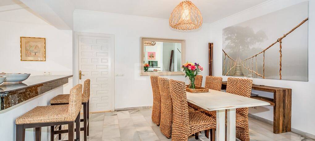 Eine einzigartige Villa mit Gästehaus auf weitläufigem Gelände