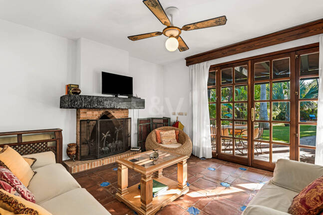 Eine einzigartige Villa mit Gästehaus auf weitläufigem Gelände