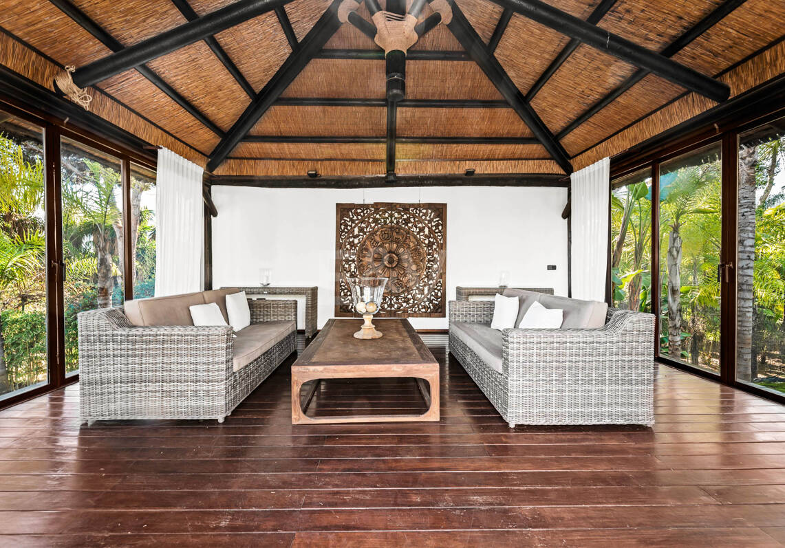 Eine einzigartige Villa mit Gästehaus auf weitläufigem Gelände in Puerto Banús