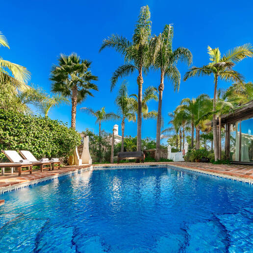 Eine einzigartige Villa mit Gästehaus auf weitläufigem Gelände