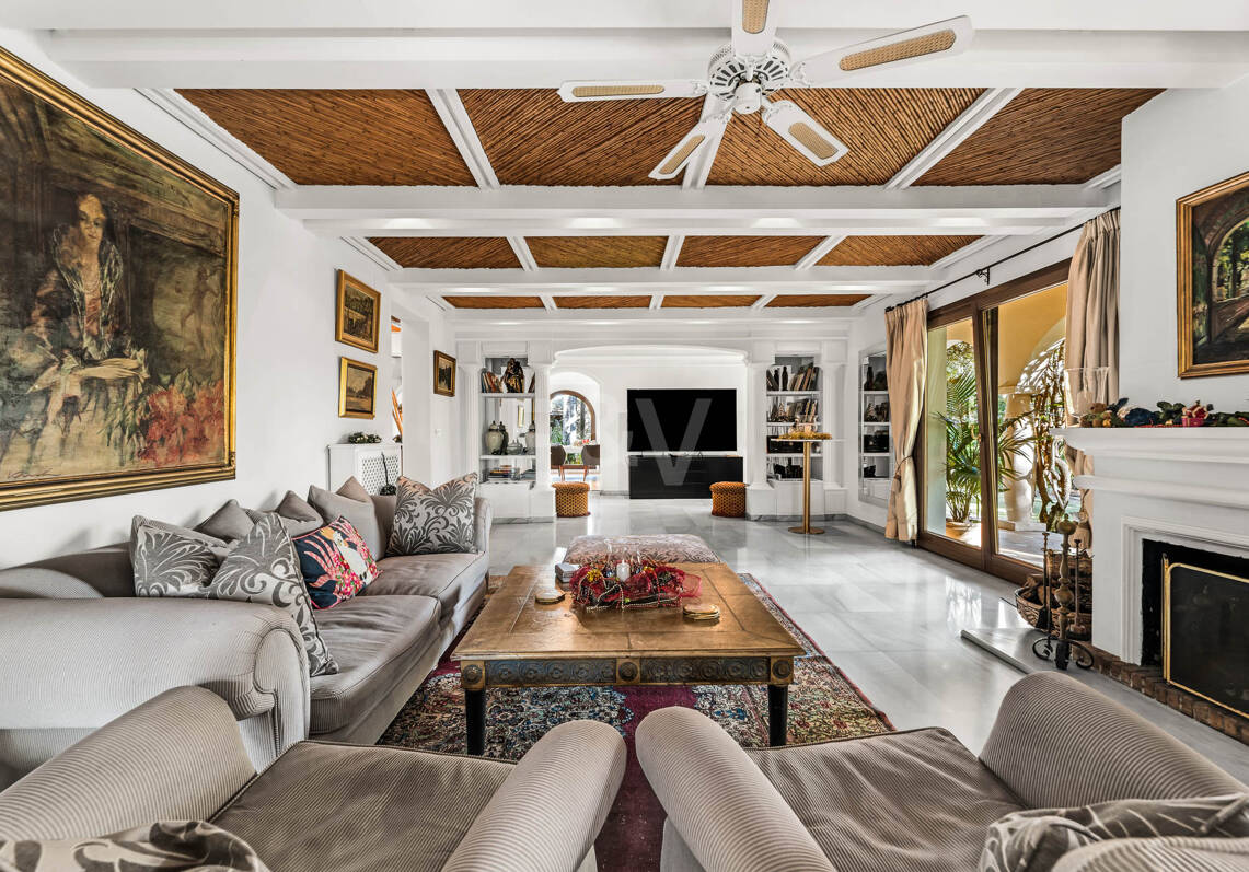 Eine einzigartige Villa mit Gästehaus auf weitläufigem Gelände in Puerto Banús
