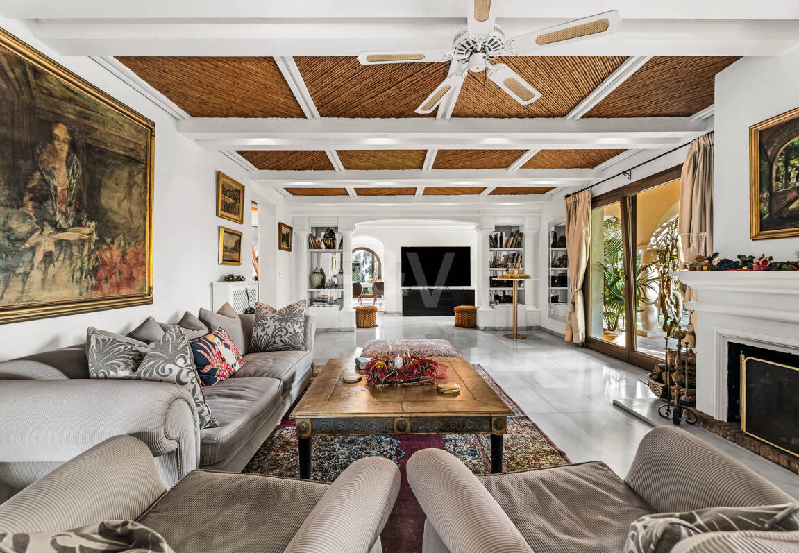 Eine einzigartige Villa mit Gästehaus auf weitläufigem Gelände